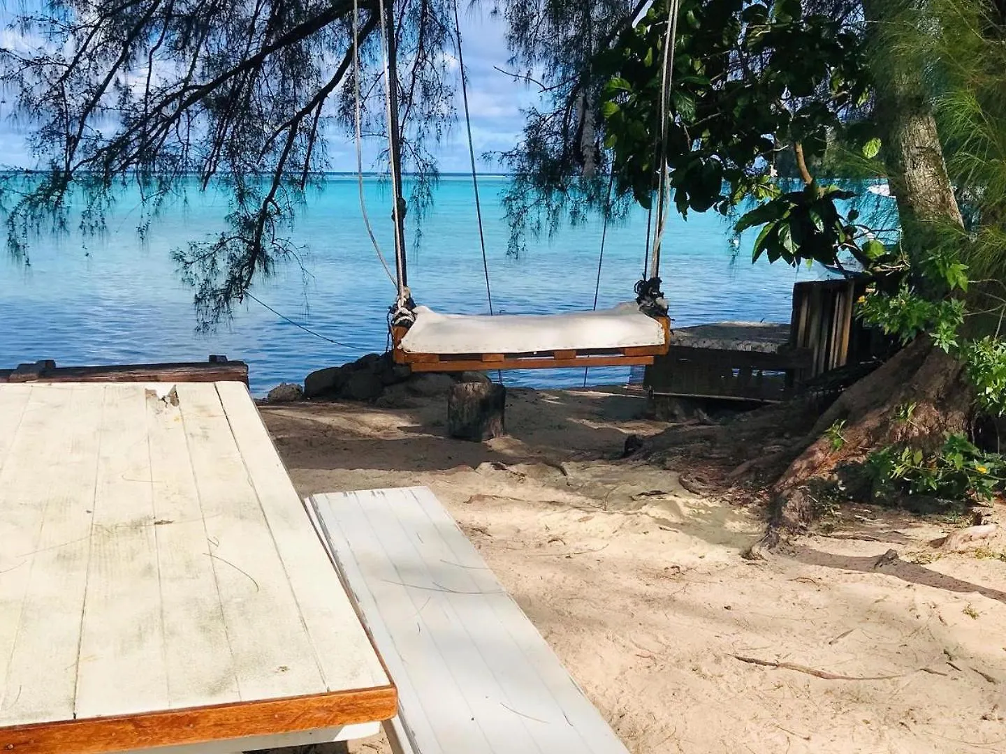 Fare Club Moorea Motu Tiahura Homestay